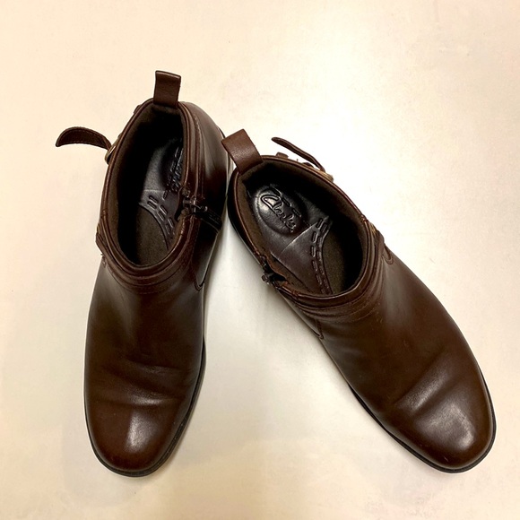 Clark’s Leather Ankle Boots - Picture 3 of 6